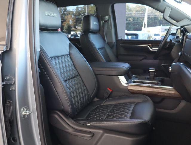 2023 GMC Sierra 1500 4WD Crew Cab Short Box Elevation with 3SB