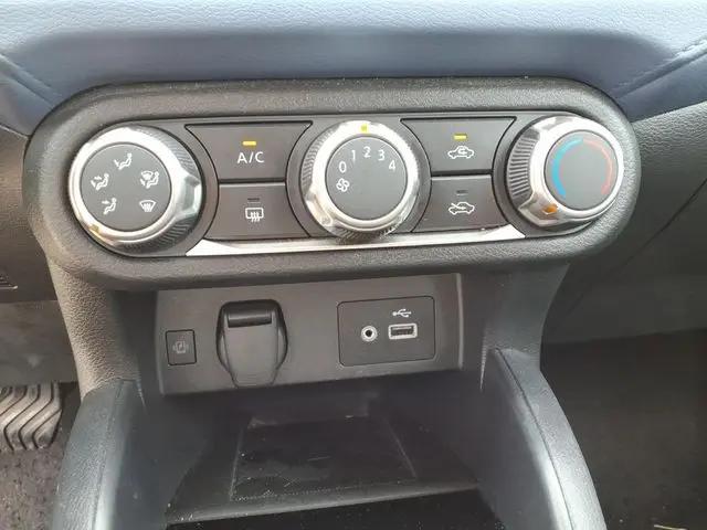 2024 Nissan Versa 1.6 SV