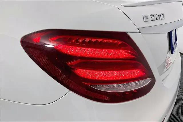 2018 Mercedes-Benz E-CLASS E 300 E 300