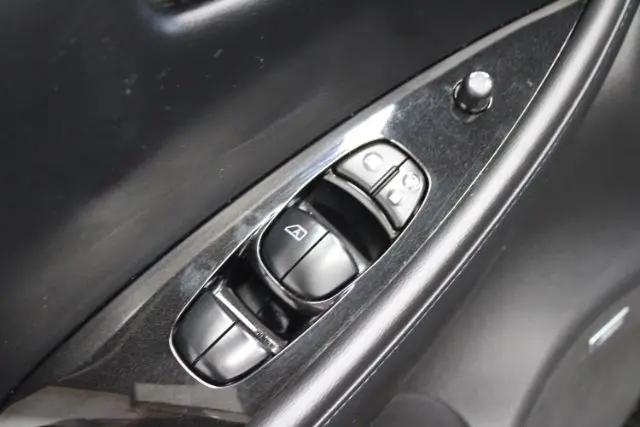 2015 Nissan LEAF SL