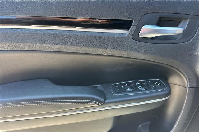 2019 Chrysler 300 300S