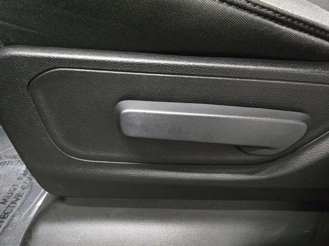 2021 Ram 1500 Big Horn Crew Cab 4x2 57 Box
