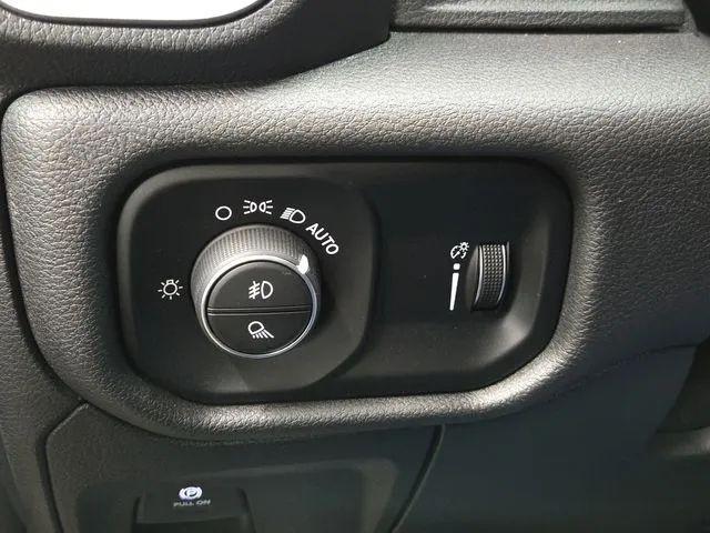 2021 Ram 1500 Big Horn Crew Cab 4x2 57 Box