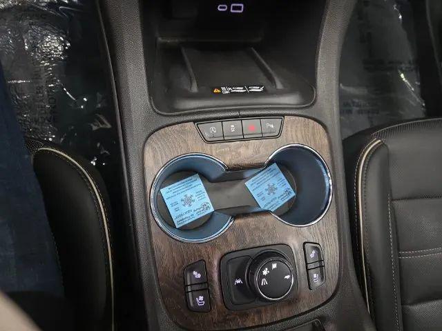 2021 GMC Acadia FWD Denali