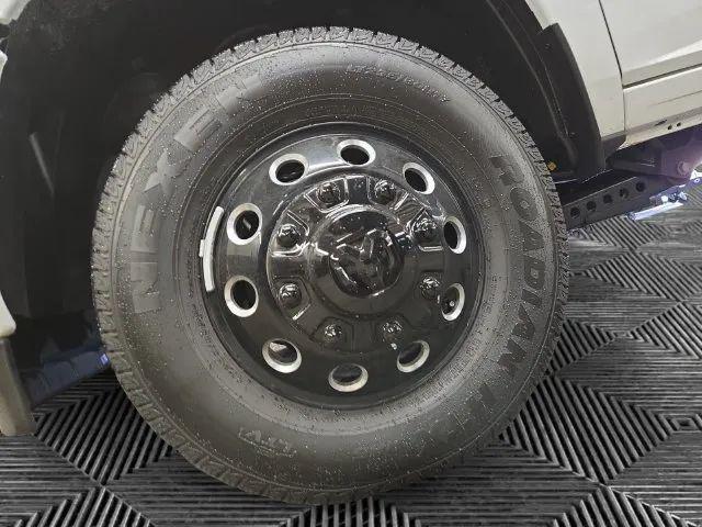 2026 Ram 3500 Big Horn Crew Cab 4x4 8 Box