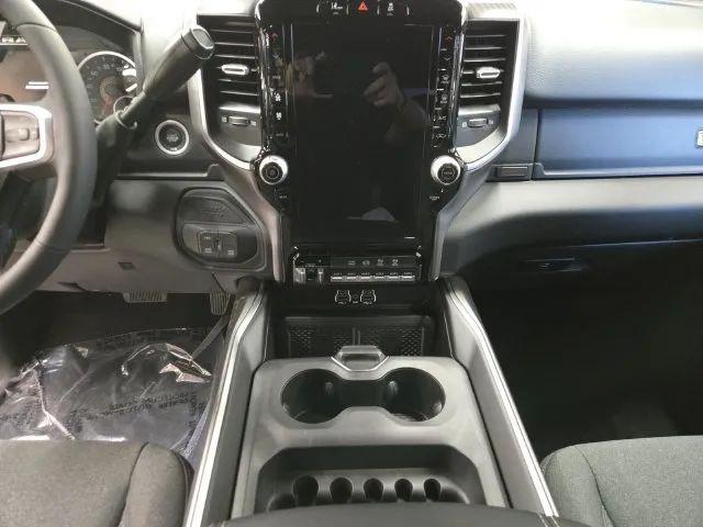 2026 Ram 3500 Big Horn Crew Cab 4x4 8 Box