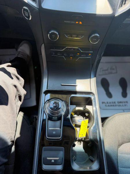 2020 Ford Edge SE