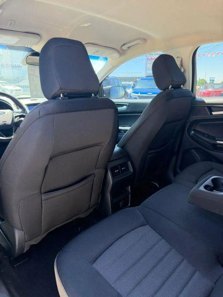 2020 Ford Edge SE