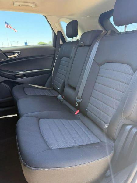 2020 Ford Edge SE
