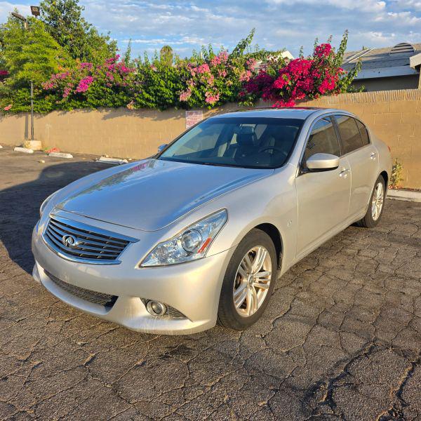 2015 INFINITI Q40 Base for sale in Reseda, CA
