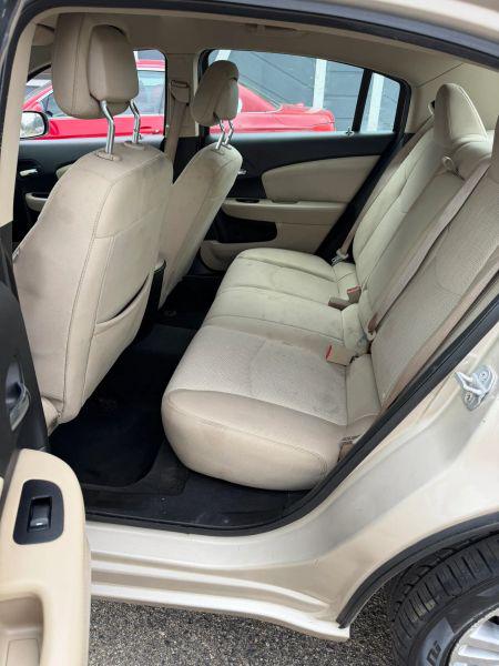 2013 Chrysler 200 Touring