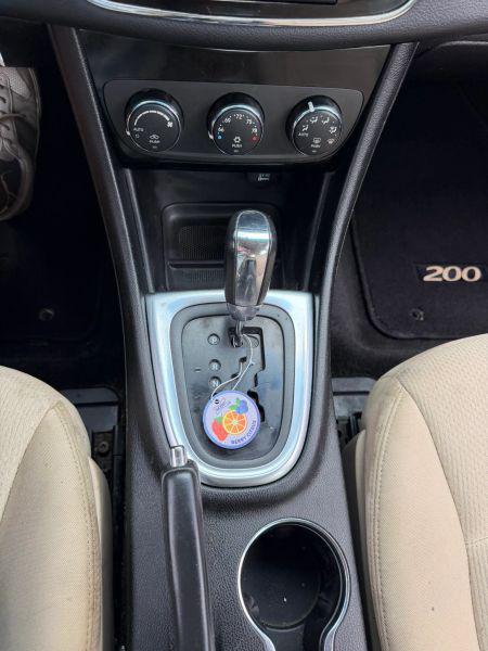 2013 Chrysler 200 Touring