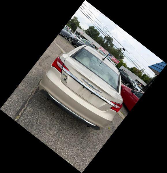 2013 Chrysler 200 Touring