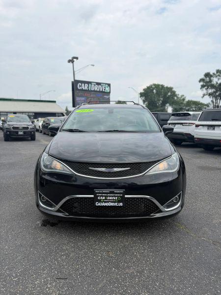 2019 Chrysler Pacifica Touring L for sale in Midlothian, IL
