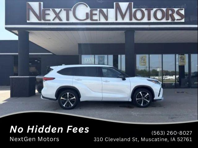 2022 Toyota Highlander XSE for sale in Muscatine, IA
