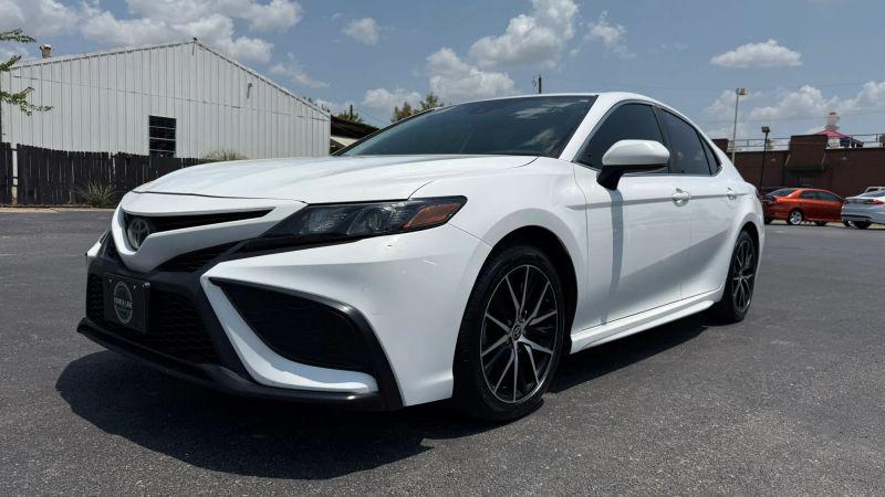 2021 Toyota Camry SE for sale in Terrell, TX