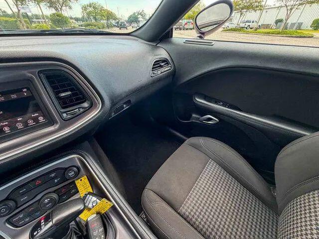 2020 Dodge Challenger SXT