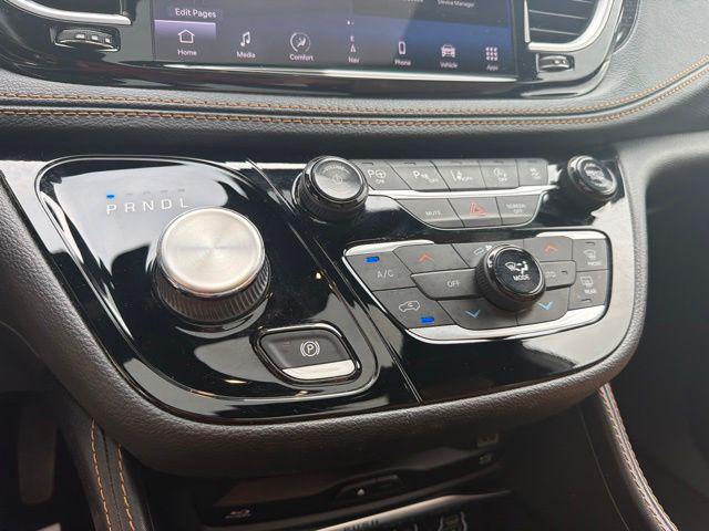 2022 Chrysler Pacifica Pinnacle AWD