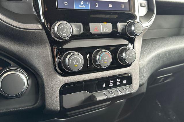 2026 Ram 1500 Express Crew Cab 4x4 57 Box