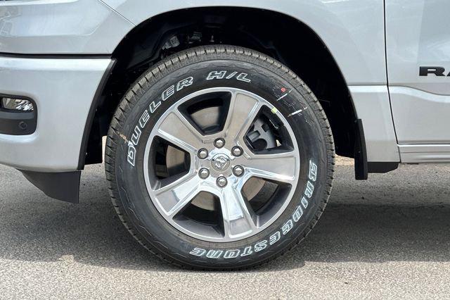2026 Ram 1500 Express Crew Cab 4x4 57 Box