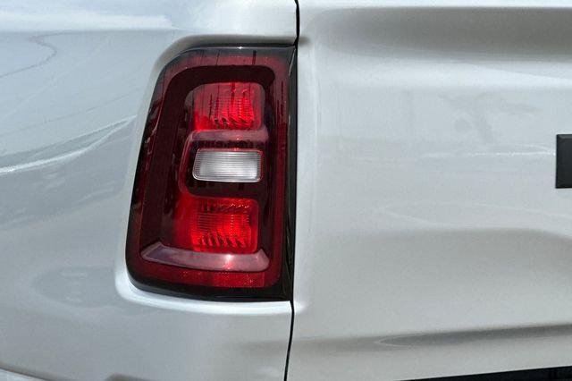 2026 Ram 1500 Express Crew Cab 4x4 57 Box