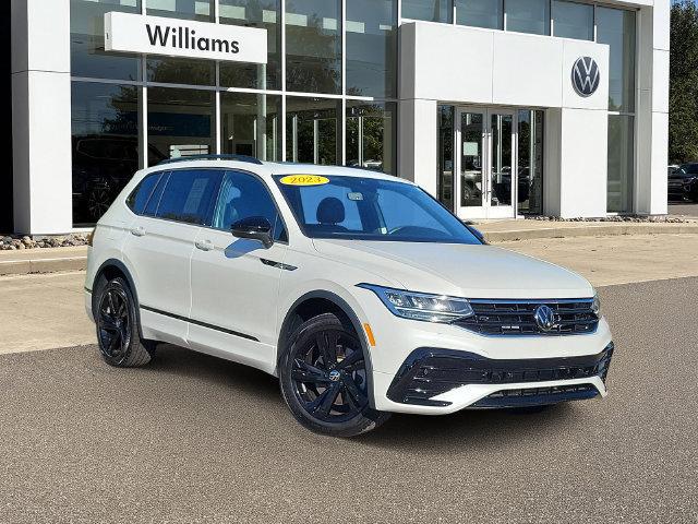 2023 Volkswagen Tiguan 2.0T SE R-Line Black for sale in LANSING, MI