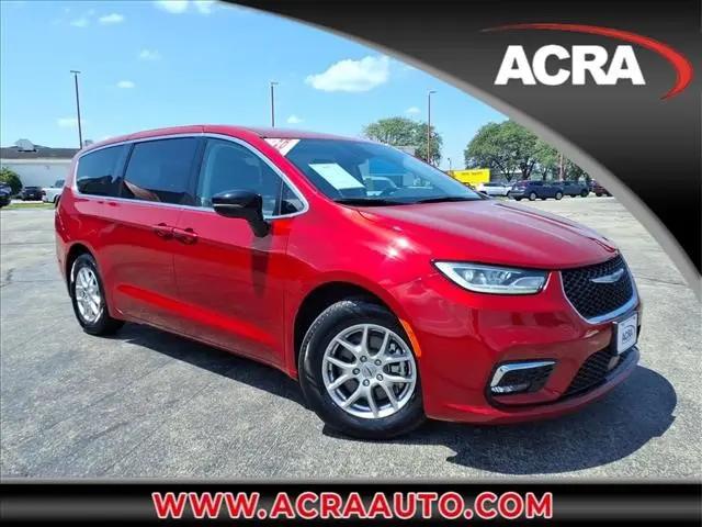 2024 Chrysler Pacifica Touring L for sale in Columbus, IN