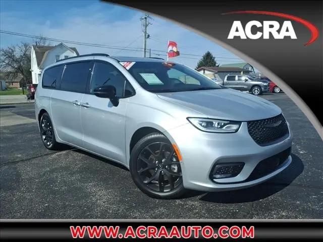 2024 Chrysler Pacifica Limited for sale in Greensburg, IN