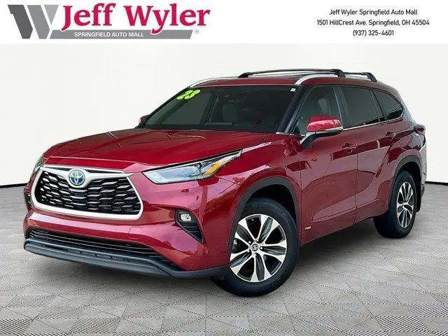 2023 Toyota Highlander Hybrid XLE for sale in Springfield, OH