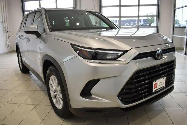 2025 Toyota Grand Highlander XLE for sale in Kenosha, WI