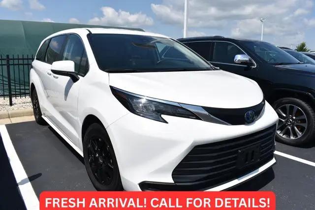 2024 Toyota Sienna LE for sale in Kenosha, WI