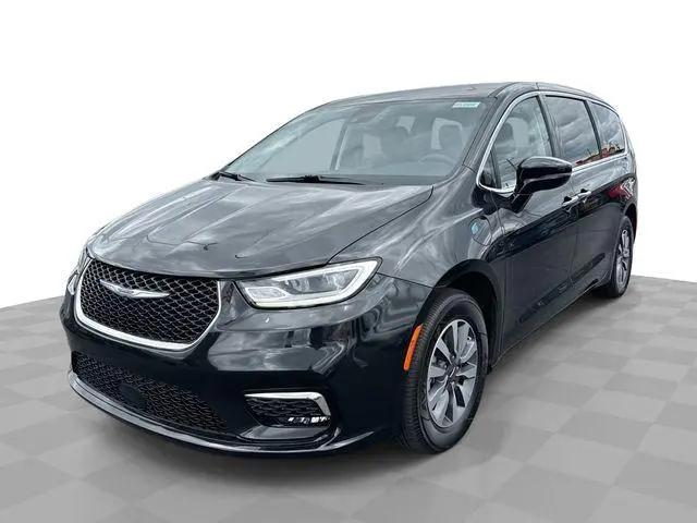 2024 Chrysler Pacifica Hybrid Select for sale in Columbus, OH