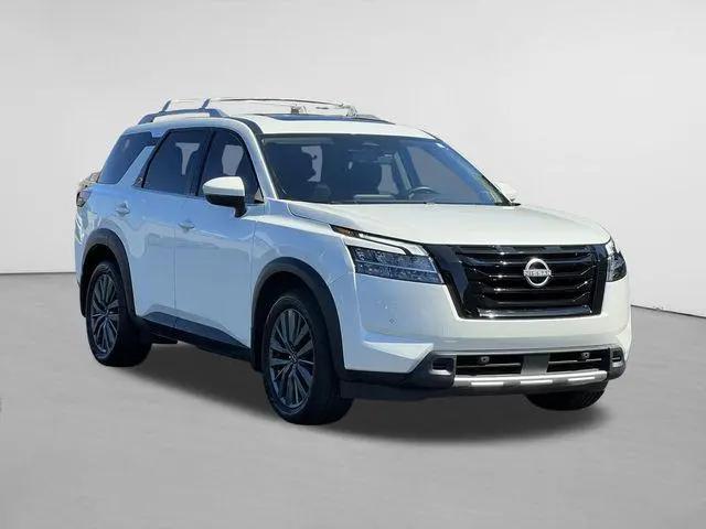 2024 Nissan Pathfinder SL 4WD for sale in Kalamazoo, MI