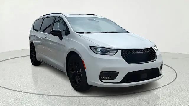 2025 Chrysler Pacifica Limited for sale in Irving, TX