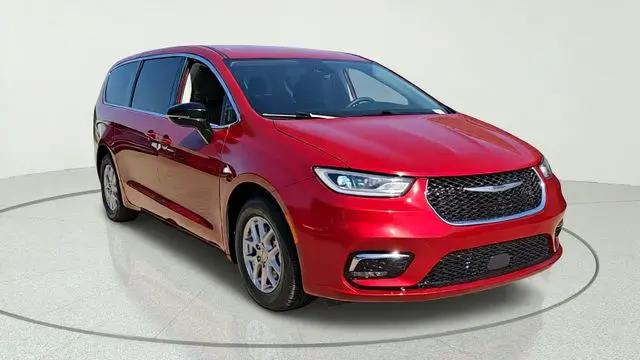 2024 Chrysler Pacifica Touring L for sale in Irving, TX