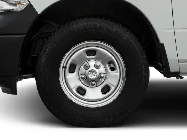 2017 Ram 1500 Express Quad Cab 4x4 6'4" Box