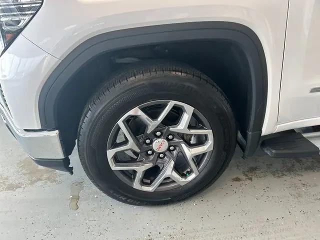 2023 GMC Sierra 1500 4WD Crew Cab Short Box SLT