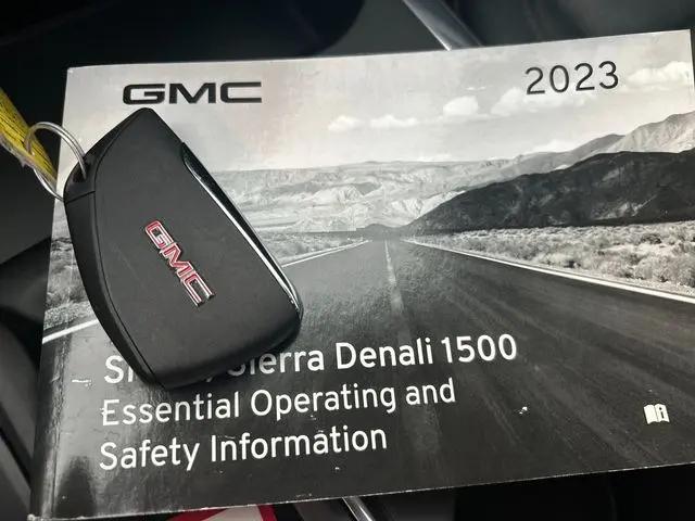 2023 GMC Sierra 1500 4WD Crew Cab Short Box SLT