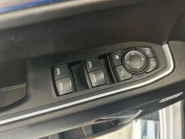 2023 GMC Sierra 1500 4WD Crew Cab Short Box SLT