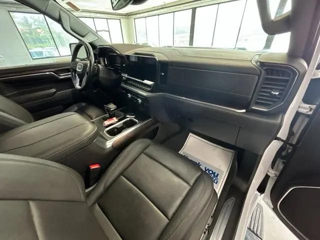 2023 GMC Sierra 1500 4WD Crew Cab Short Box SLT