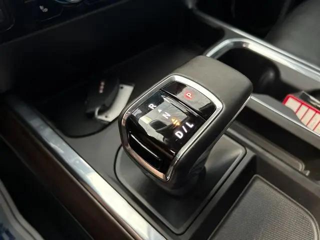 2023 GMC Sierra 1500 4WD Crew Cab Short Box SLT