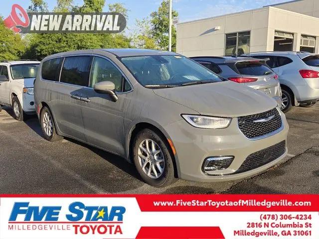 2023 Chrysler Pacifica Touring L for sale in Milledgeville, GA