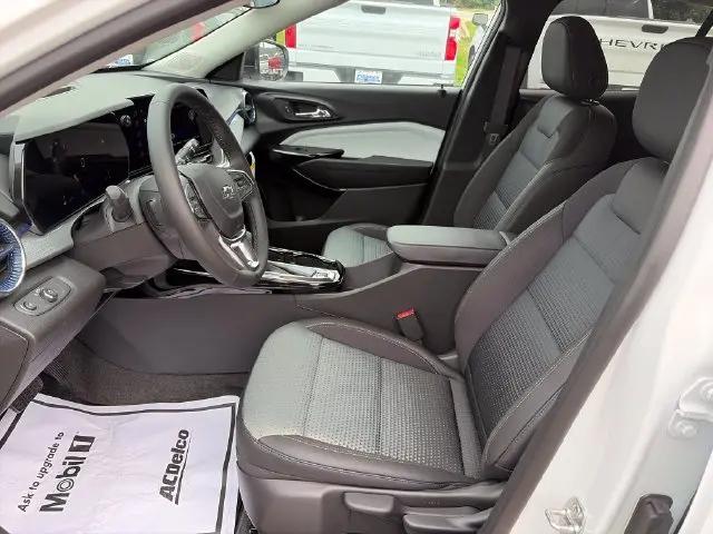 2026 Chevrolet Trax FWD LT