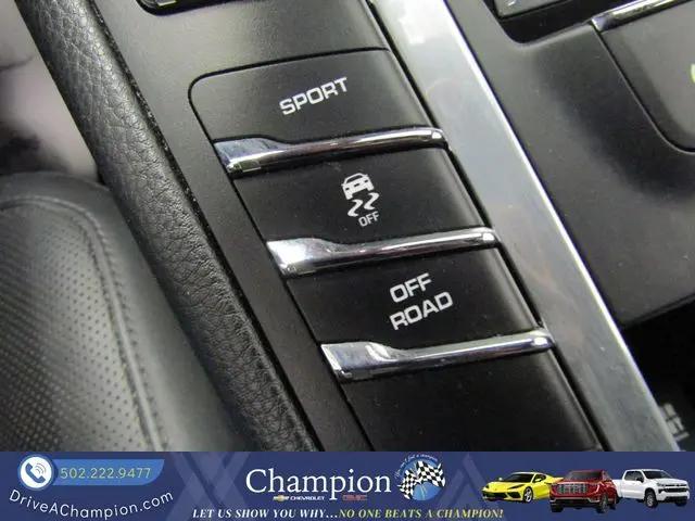 2020 Porsche Macan Macan