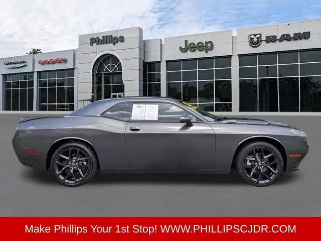 2023 Dodge Challenger SXT