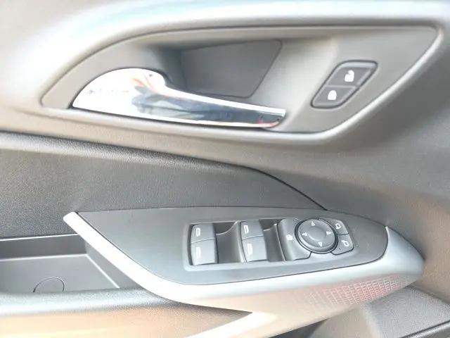 2026 Chevrolet Trax FWD LS