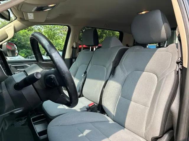 2019 Ram 1500 Big Horn/Lone Star Crew Cab 4x4 57 Box