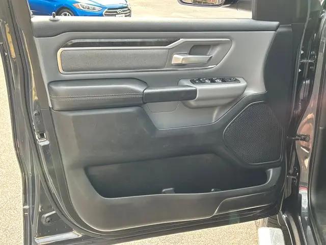 2019 Ram 1500 Big Horn/Lone Star Crew Cab 4x4 57 Box