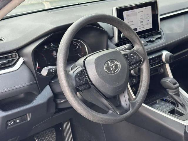 2024 Toyota RAV4 LE 2024 Toyota RAV4 LE