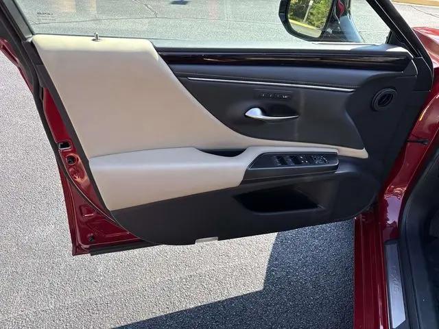 2021 Lexus ES 300h ES 300h